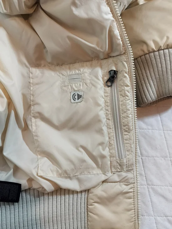 The North Face Women's Beige Puffer Jacket with Faux Fur Hood - Picture 8 of 9